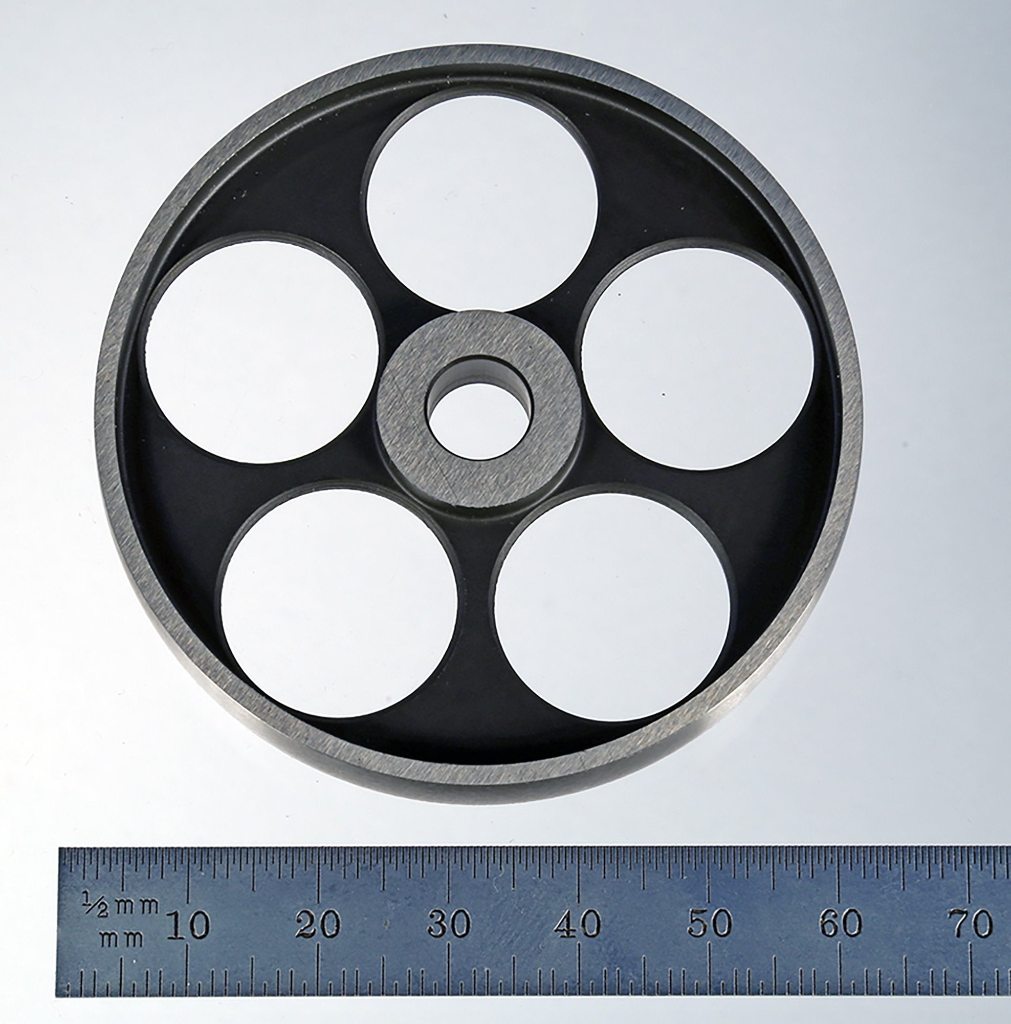 DSK-600 hardened tool steel disk, 60.0mm diameter, 8.0mm thick, with 8.0mm through hole.
