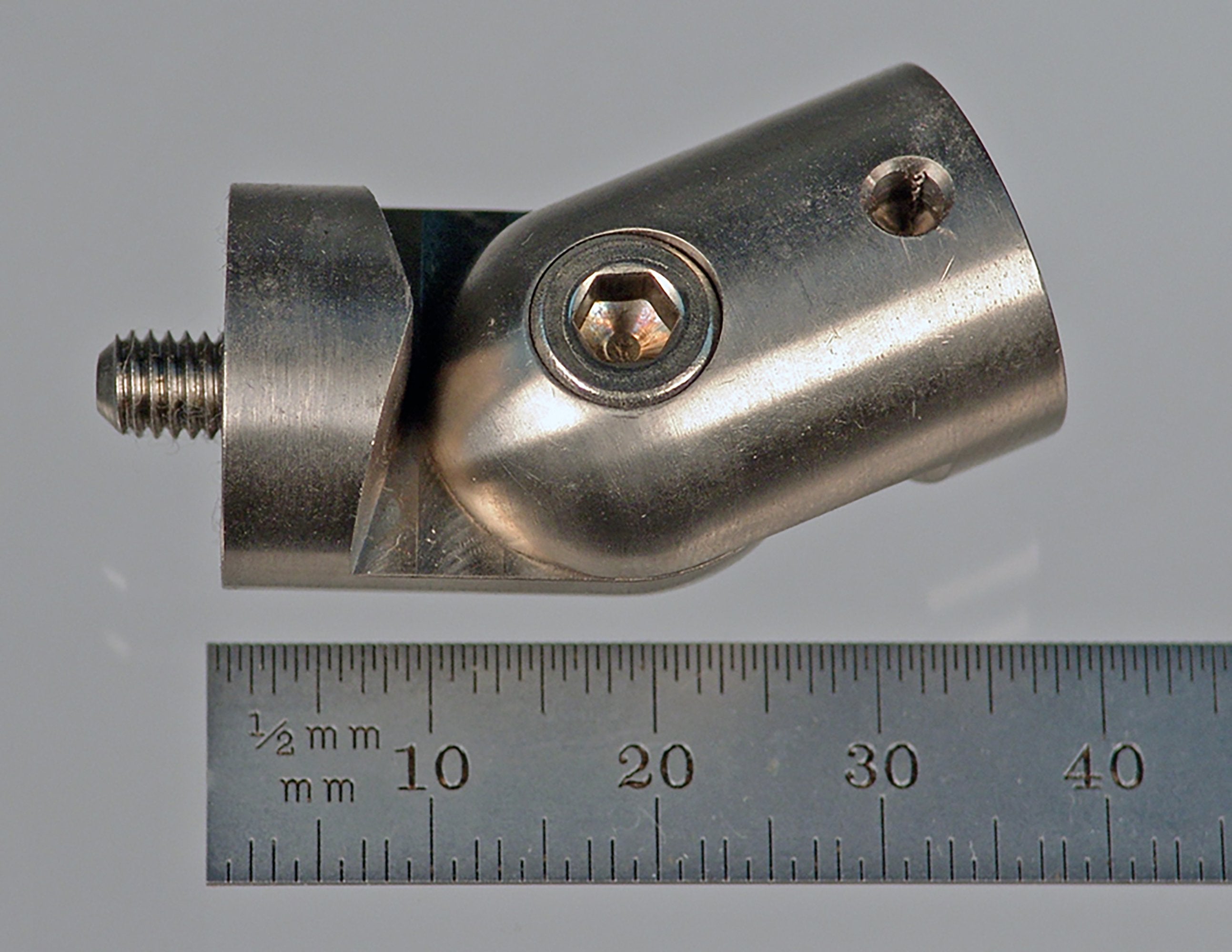 JM5-20-T M5 18.0mm titanium knuckle, 35.0mm long, with stainless steel thread.