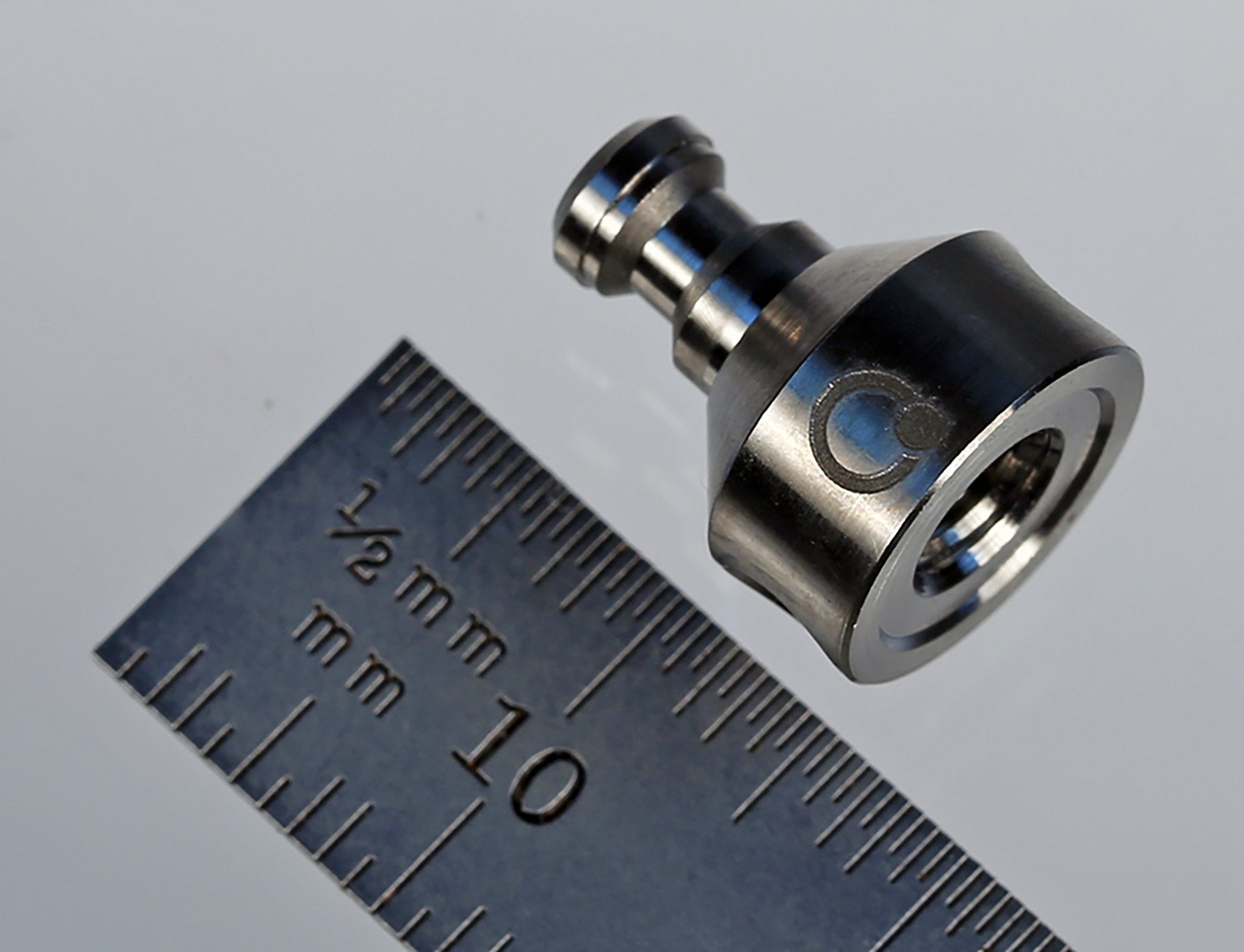 RM5-11PF-S M5 female thread titanium adapter, 11.0 mm diameter x 5.0 mm long.
